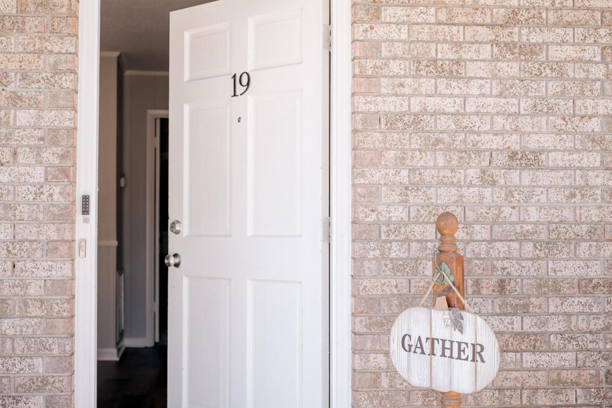 Unit 19 Green Acres Apartment - Housity