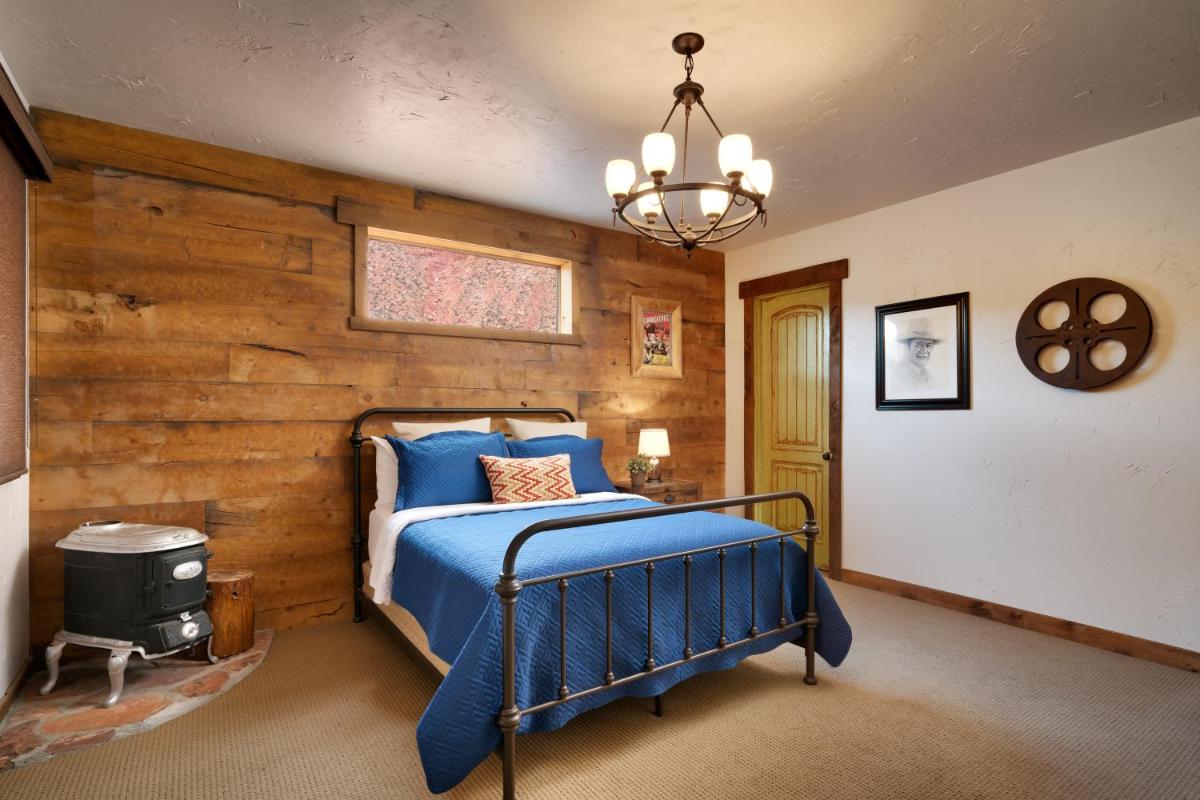 Hideout at the Rim - Housity