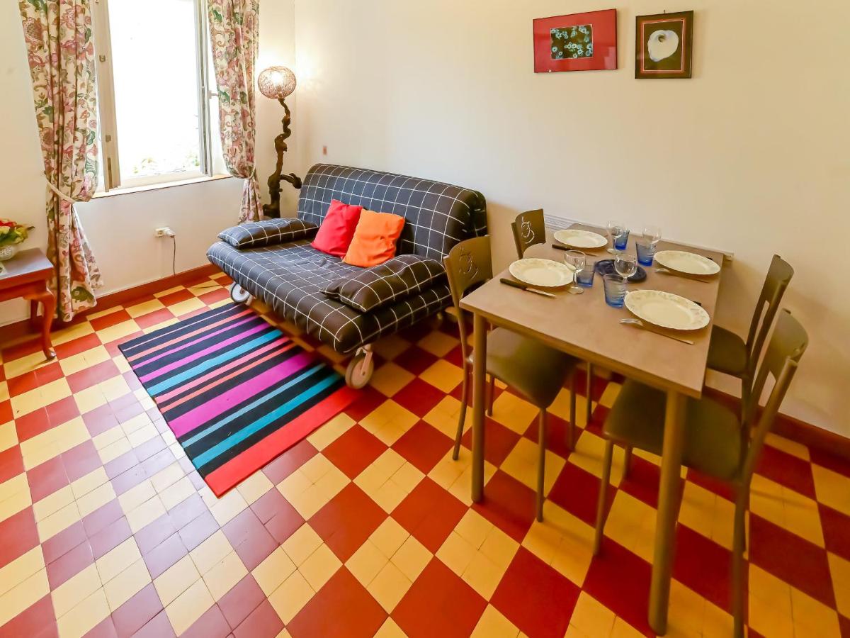 Gîte Châteauneuf-sur-Loire, 3 pièces, 3 personnes - FR-1-590-124 - Housity