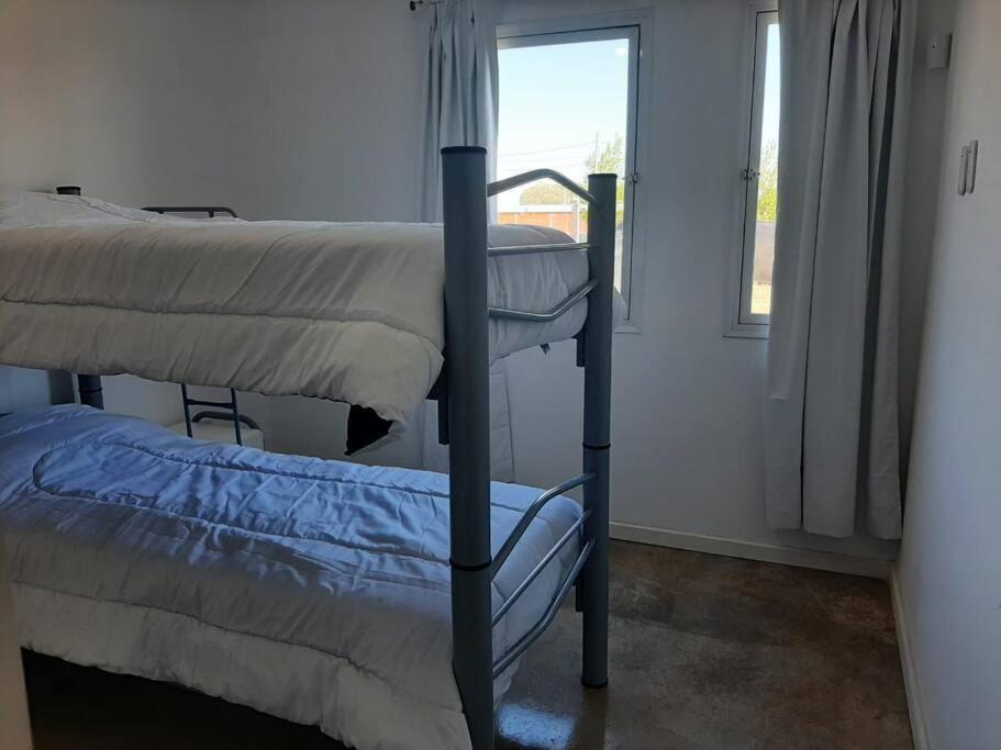 Casa amoblada con pileta en alquiler temporario - Housity