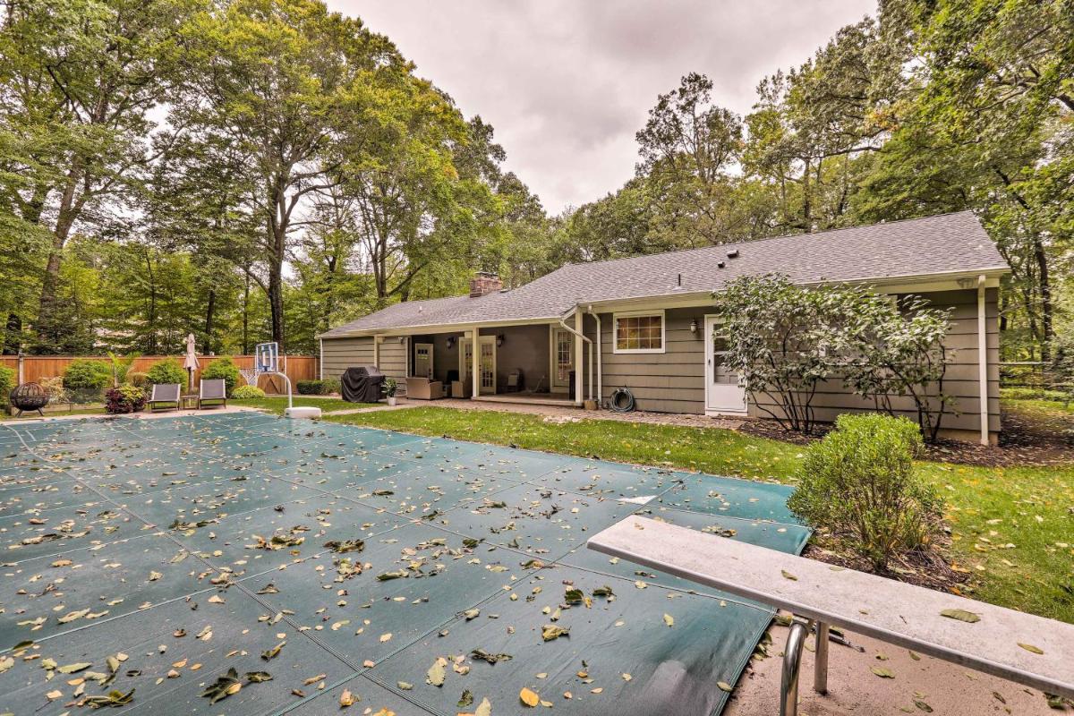 Bernardsville Abode with Private Pool and Patio! - Housity