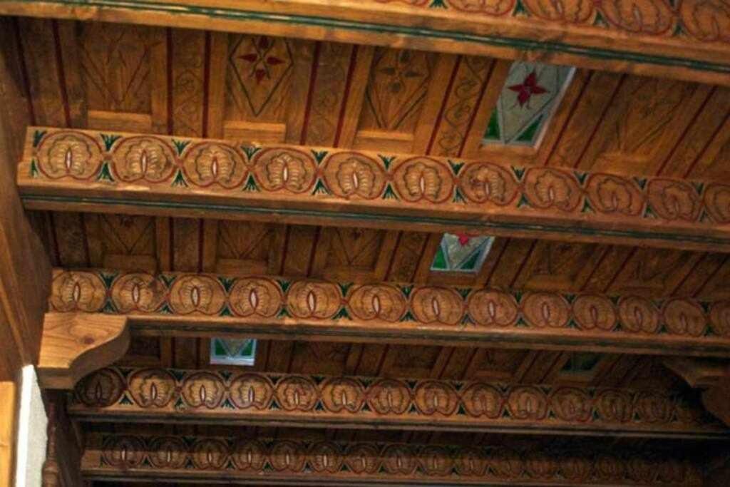 Casa El Nogal es ideal para familias y grupos de amigos - Housity