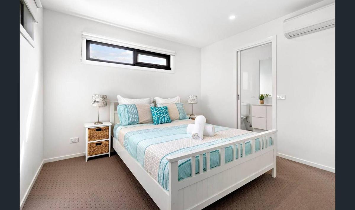 Perfect Beach Getaway - Capel Sound House - Housity