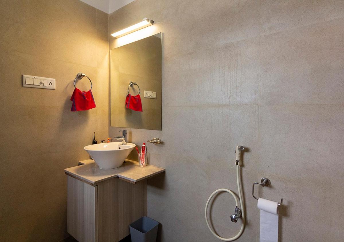 Neelam Bed & Breakfast - Housity