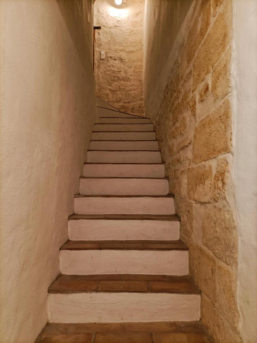 Maison atypique coeur de village historique - Housity