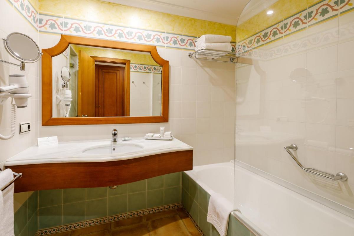 Un baño de La Quinta Menorca by PortBlue Boutique - Adults Only