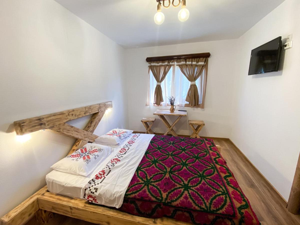 Pensiunea Casa Hărăbor - Housity