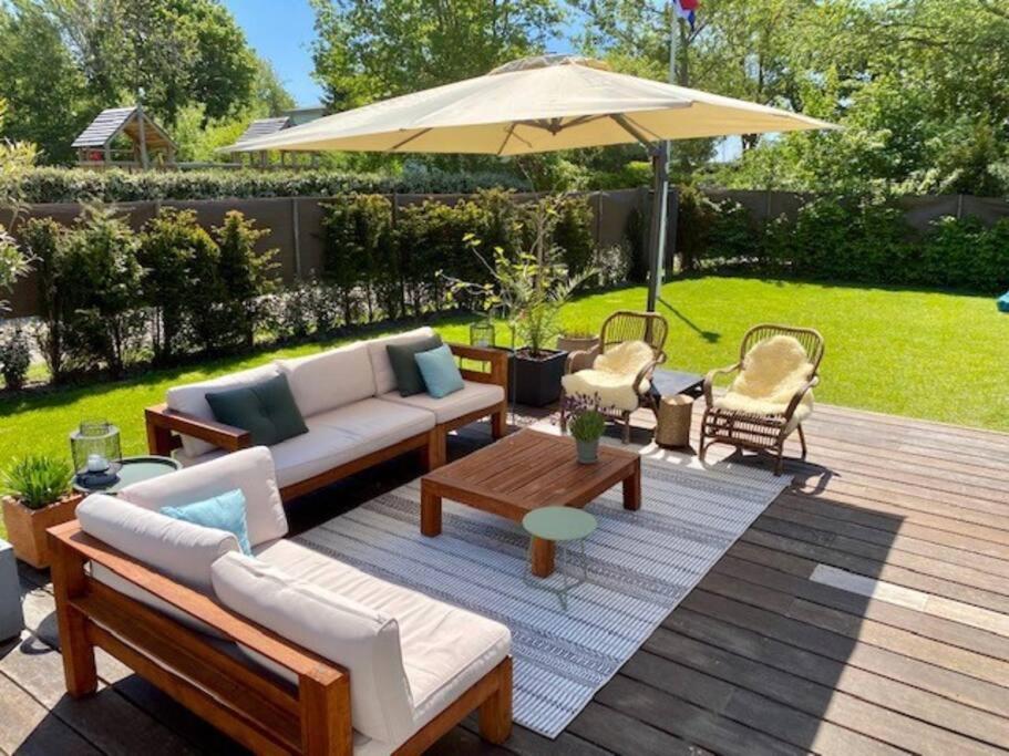 Scandinavian Villa with Wellness - Housity