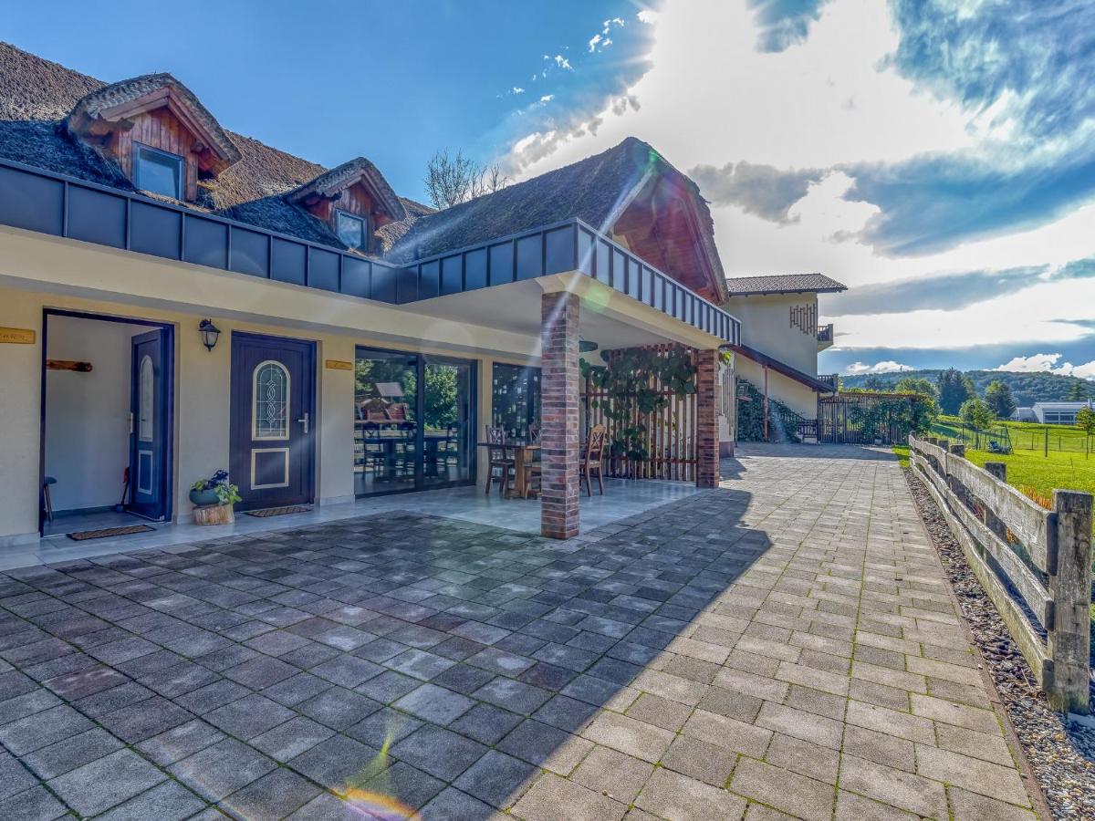 Suitetrails - Pool Suite Apartments - Happy Rentals
