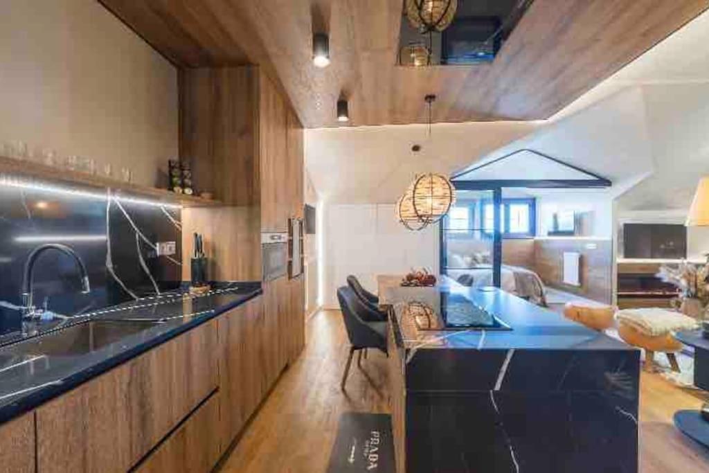 Sierra Nevada Luxury Apartment - Hizvo