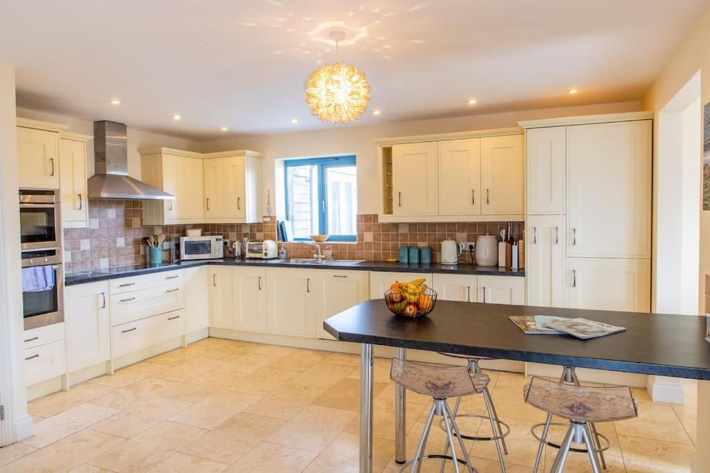 Bay Retreat - Widemouth Bay Bude Cornwall - Housity