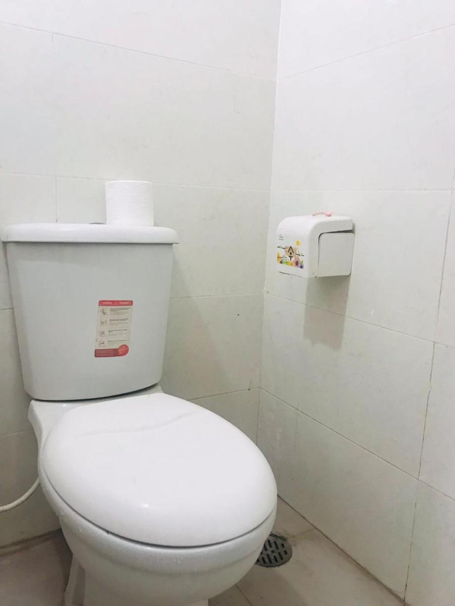 Cozy Red Velvete Room - Housity