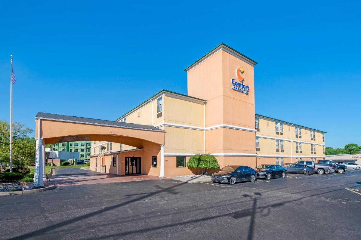 Comfort Inn & Suites Cincinnati Eastgate - Housity