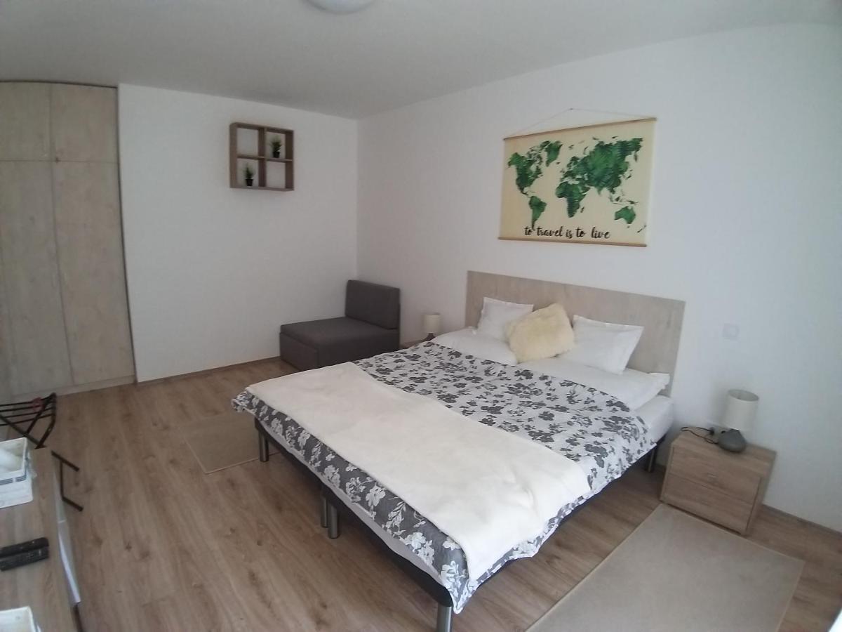 Helios Apartman Szeged - Housity