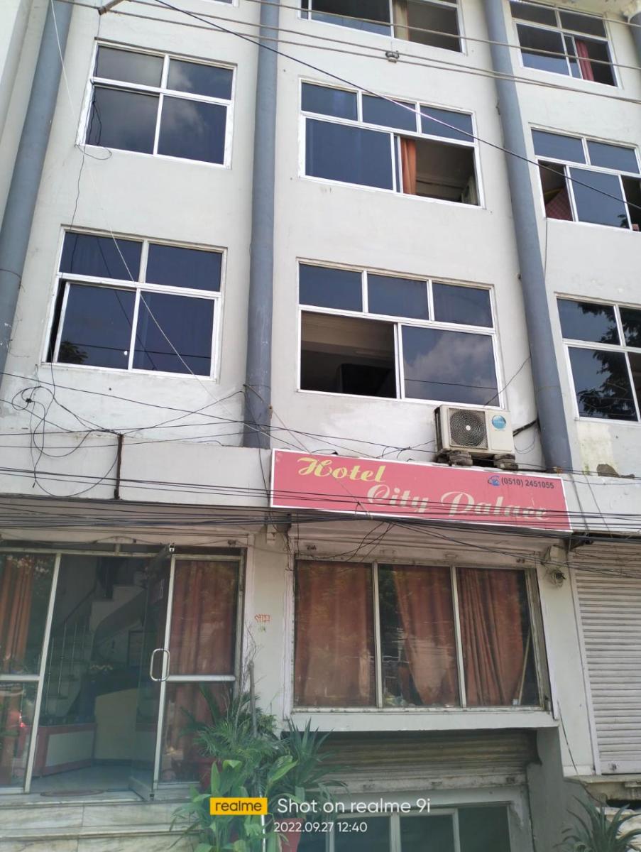 Hotel City Palace By WB Inn - Housity