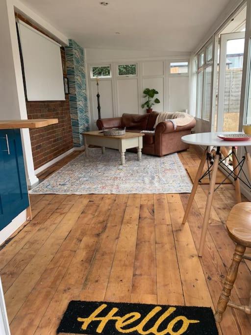 Seaside 1 Bed Studio Conversion - Housity