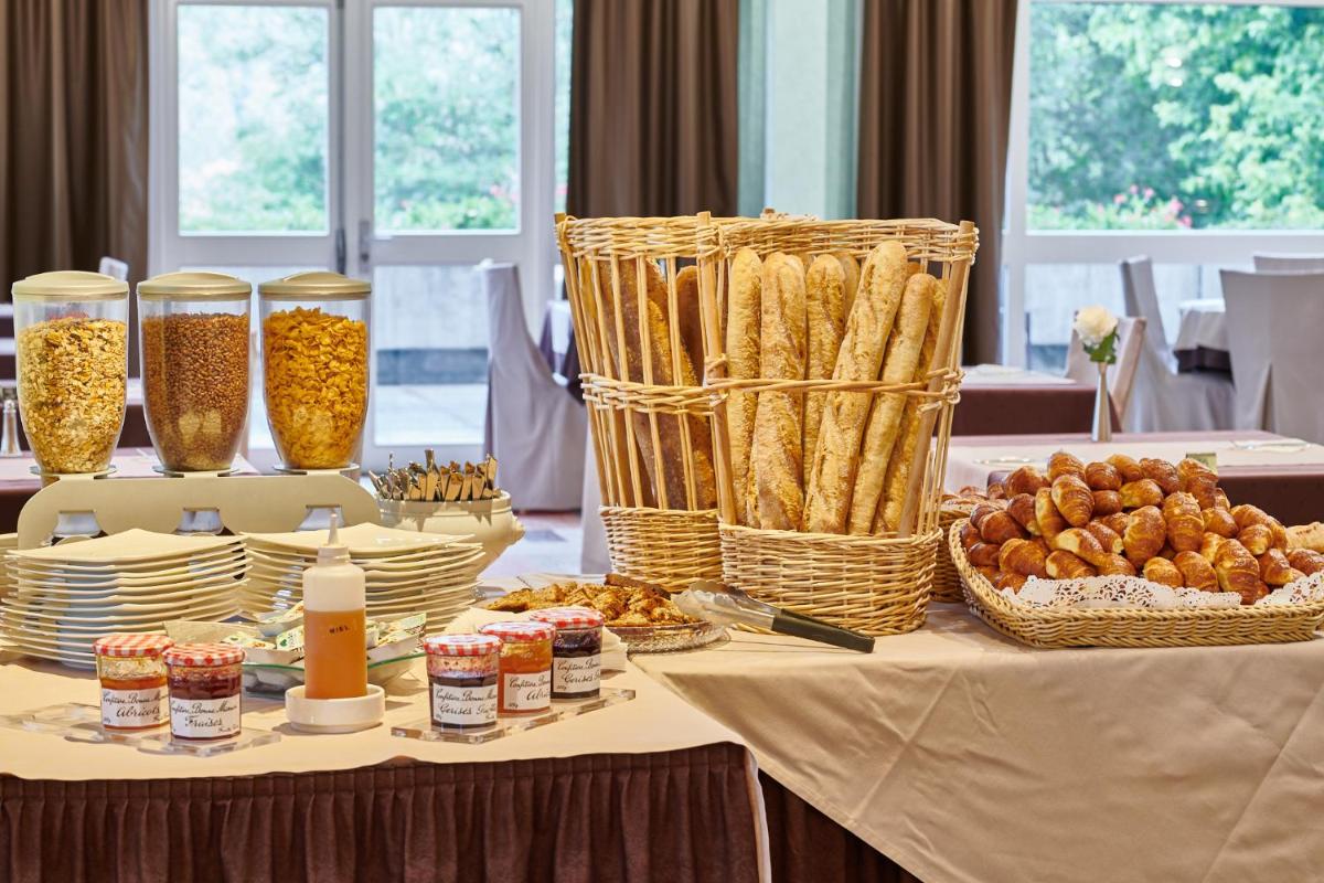 Nourriture dans l'hôtel ou à proximité