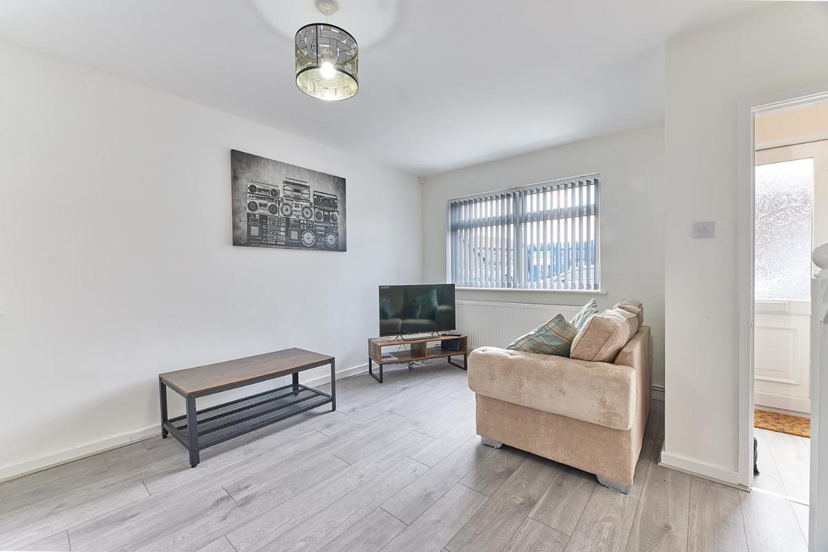 Gatacre House - Stylish 3 bed house, sleeps 7 - Housity