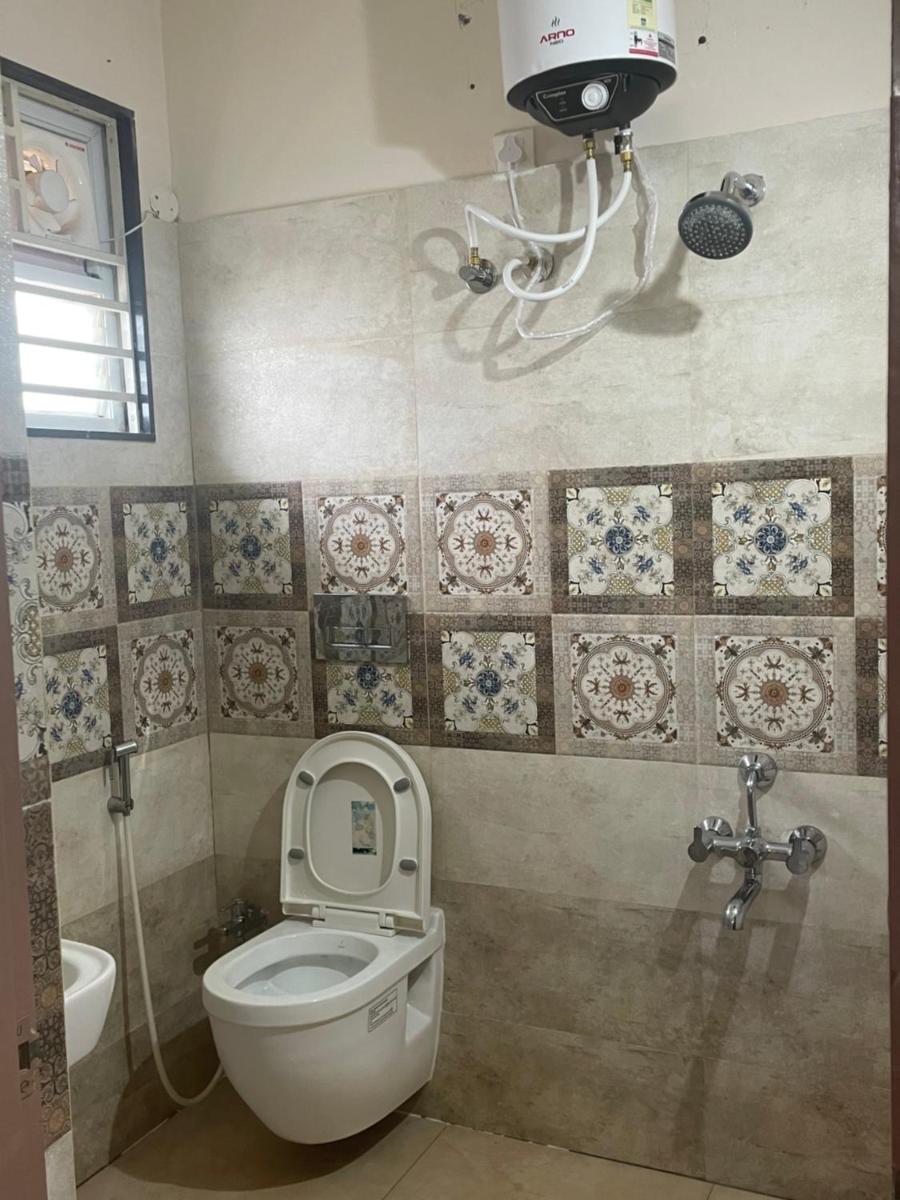 Luxury 3BHk service appartment - Housity