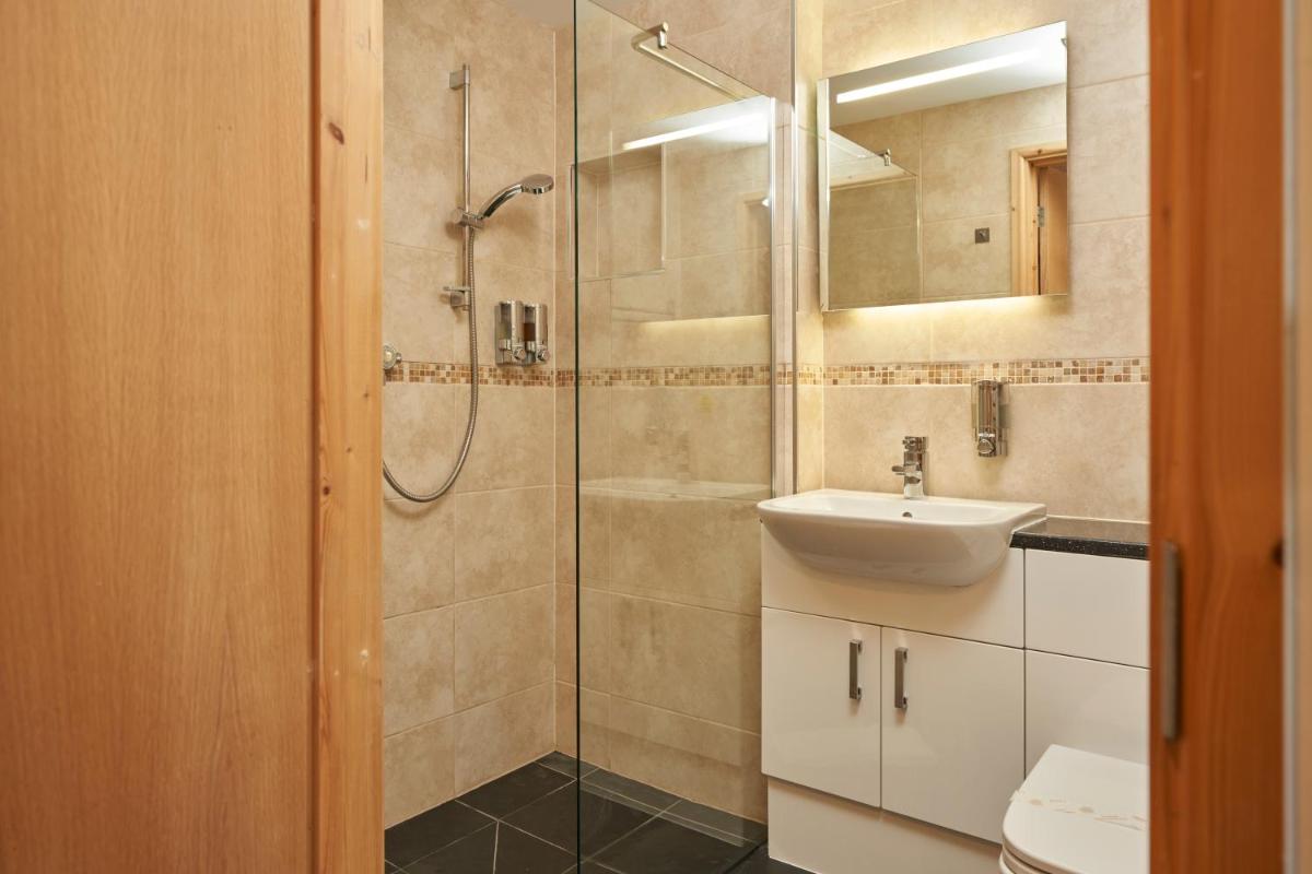 The Windmill Inn - Housity