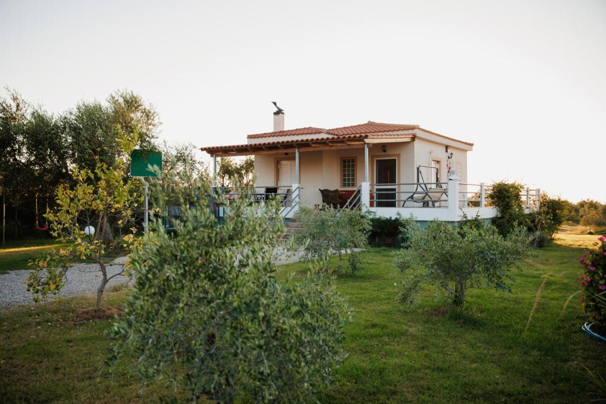 A wonderful relaxing place. Nice view. Romantic sunset - Housity
