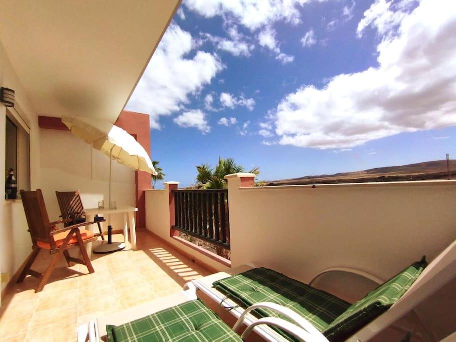 Sunset House et piscine - Housity