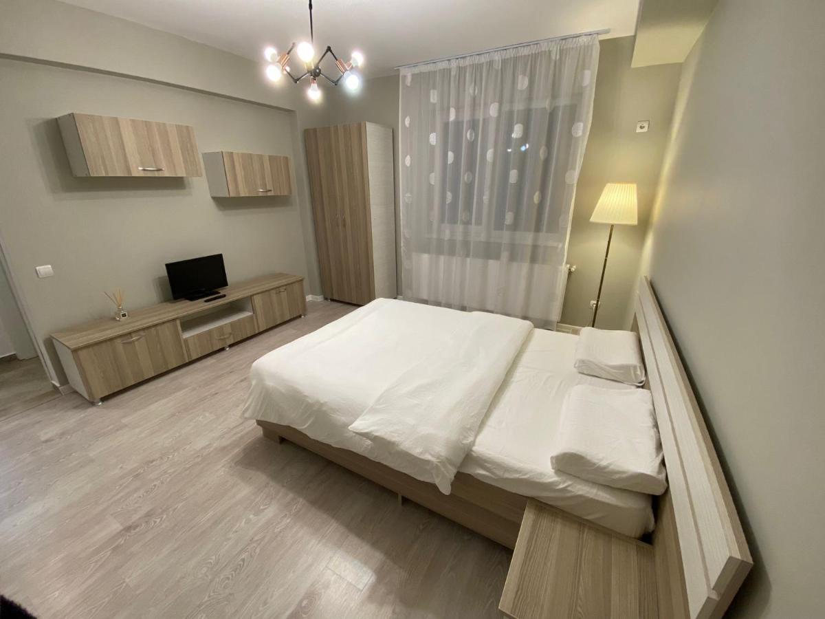 Red Forest - Housity