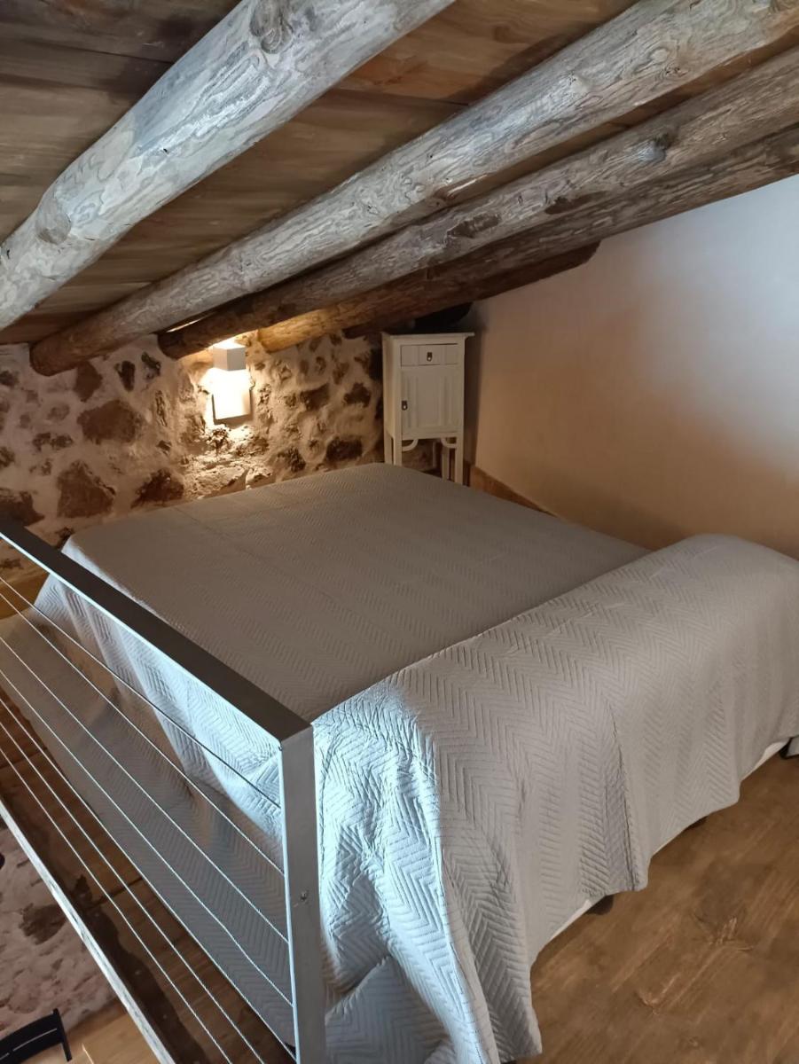 Balcón de la Moreria con chimenea - Housity