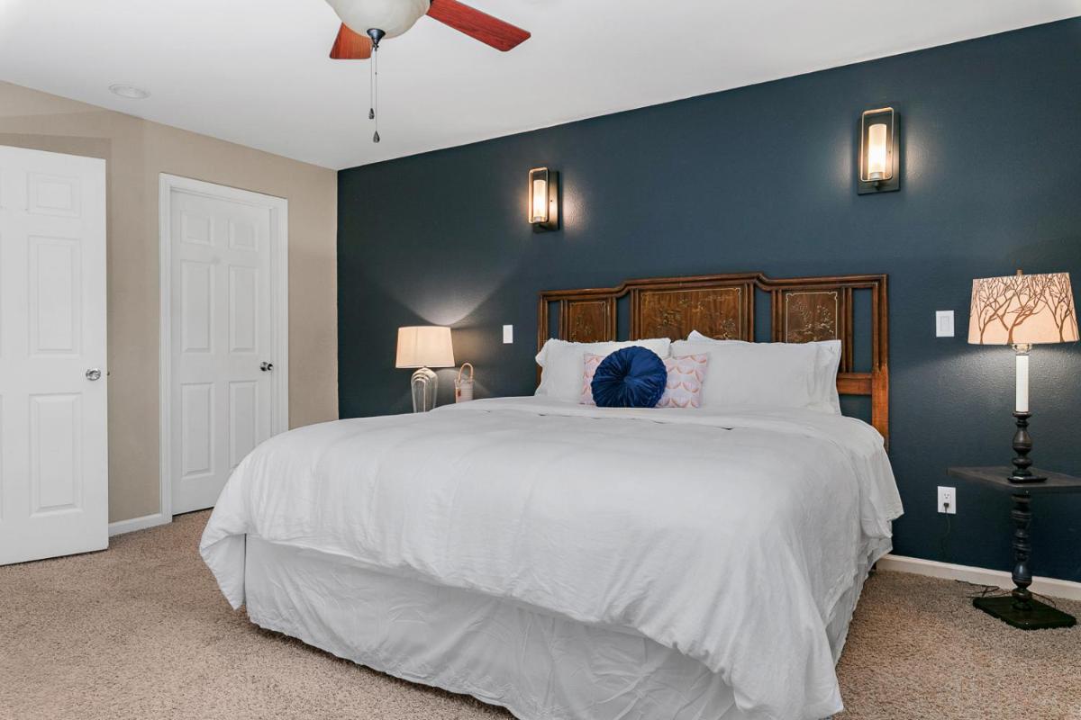 Retro 3 BR Home in Old Town Meridian w/ Game Room - Housity