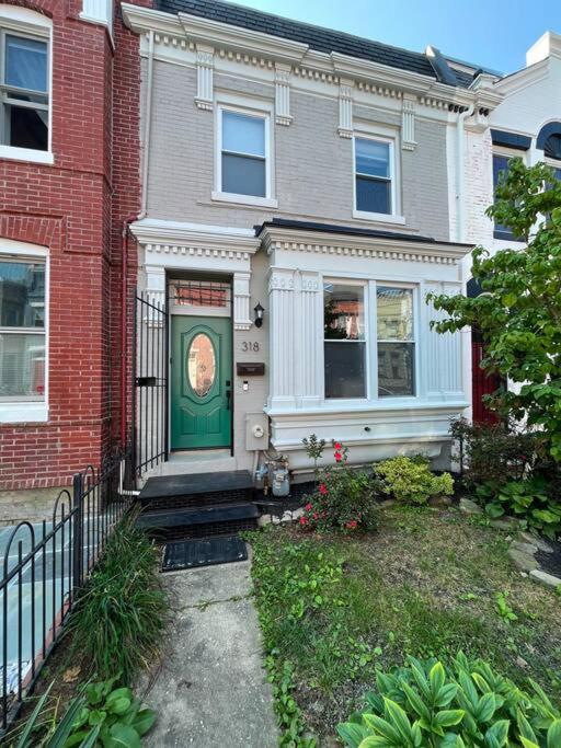 3bd House in LeDroit/Shaw. Walk to everything. - Housity