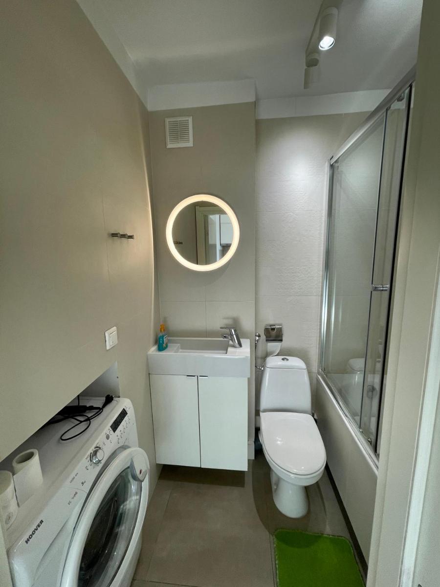 Super Apartament GREEN Rondo ONZ Metro NOWE Wifi 300 Mb/s AirCondition Netflix Spotify - Housity