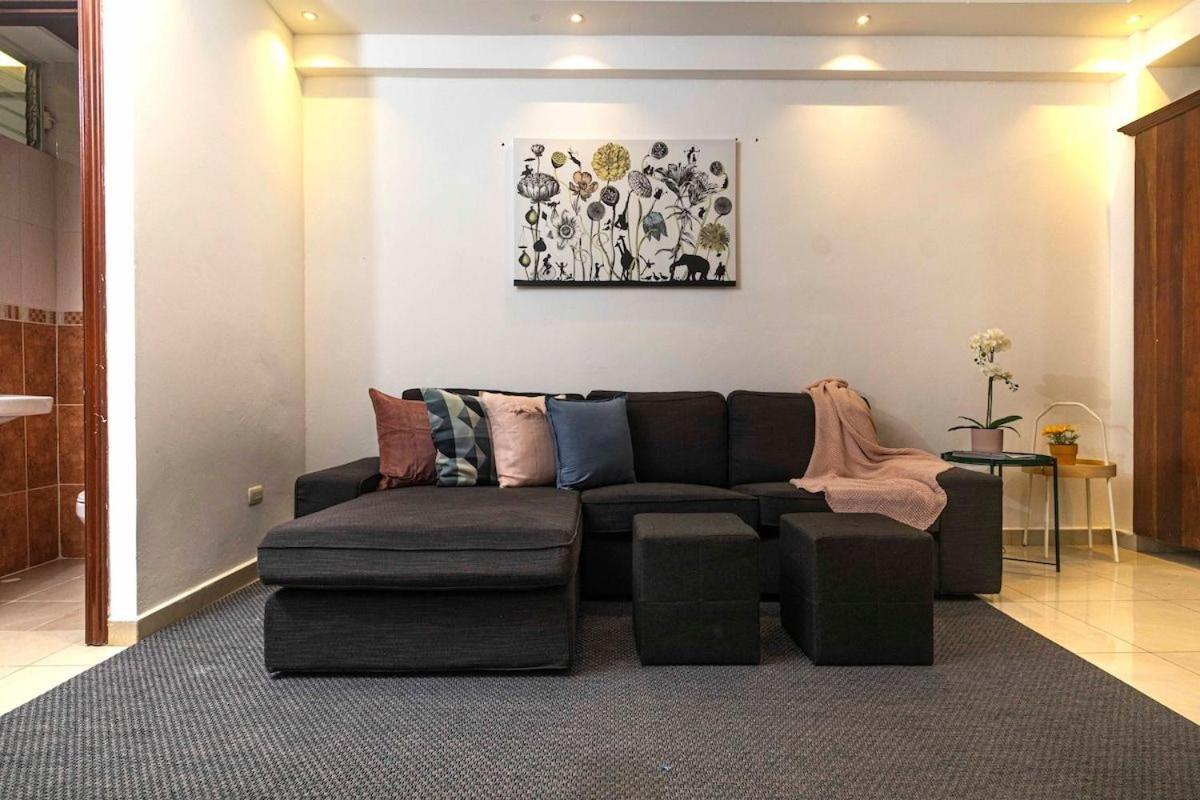 Full apt 1BR plus 1 Sofa Bed Close to zona Colonial - Housity