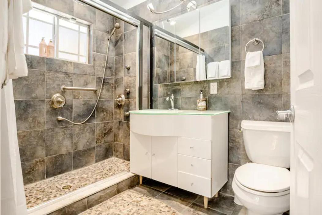 OASIS ON THE RIVER 3BR 2 5 BA - Pool - Housity