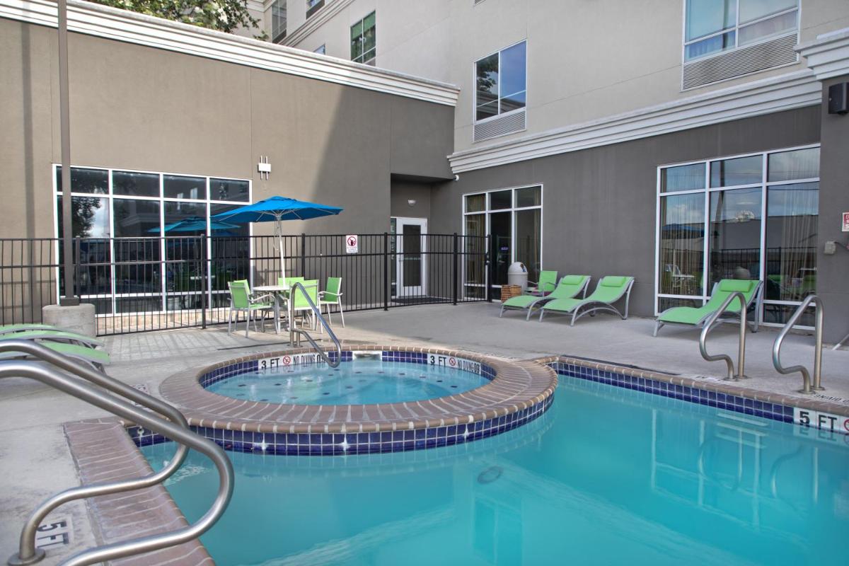 Holiday Inn & Suites San Antonio Northwest by IHG - Housity