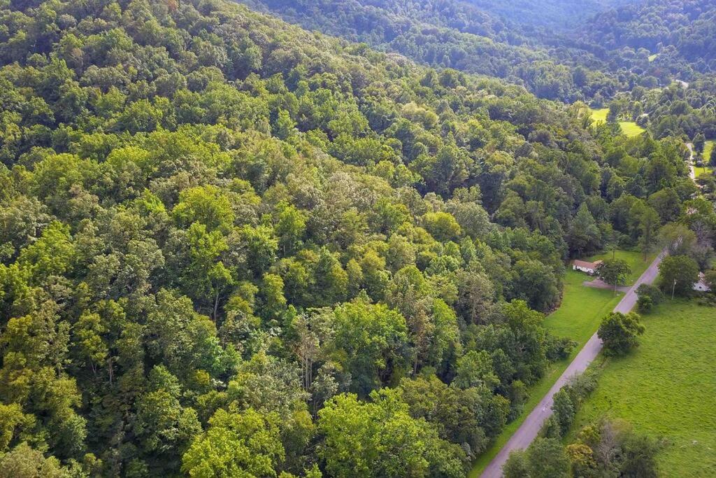Creekside Cottage - Housity