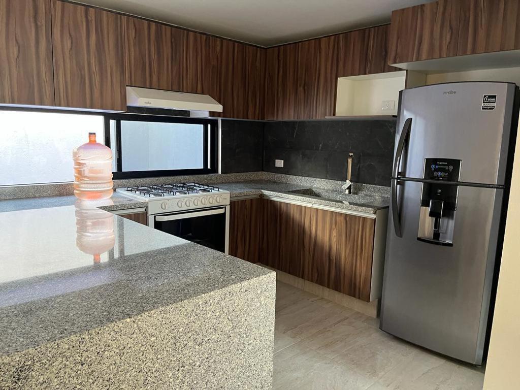 Casa de lujo para 11 personas, con alberca céntrica, estacionamiento , pet friendly CASA LEYRE - Housity