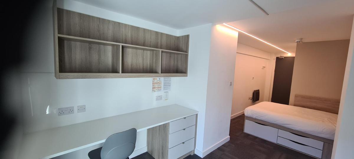 1 Night Free Comfortable Rooms in Lancaster for STUDENTS ONLY - SK - Housity
