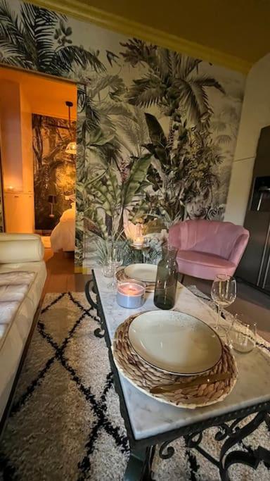 Luxury Copacabana proche Orly et Paris avec baignoire extérieur - Housity
