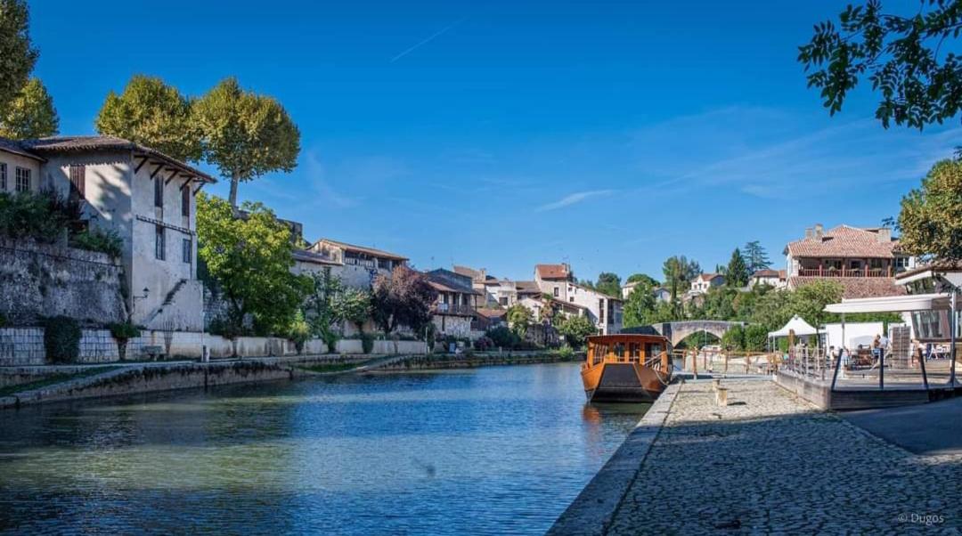 Charmant gîte indépendant au calme tout confort wifi climatisation draps et serviettes incluses - Housity