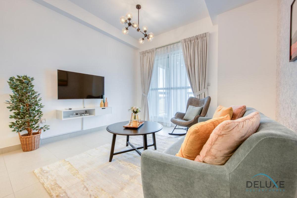 Charming 1BR at Al Khail Heights Al Quoz by Deluxe Holiday Homes - Housity
