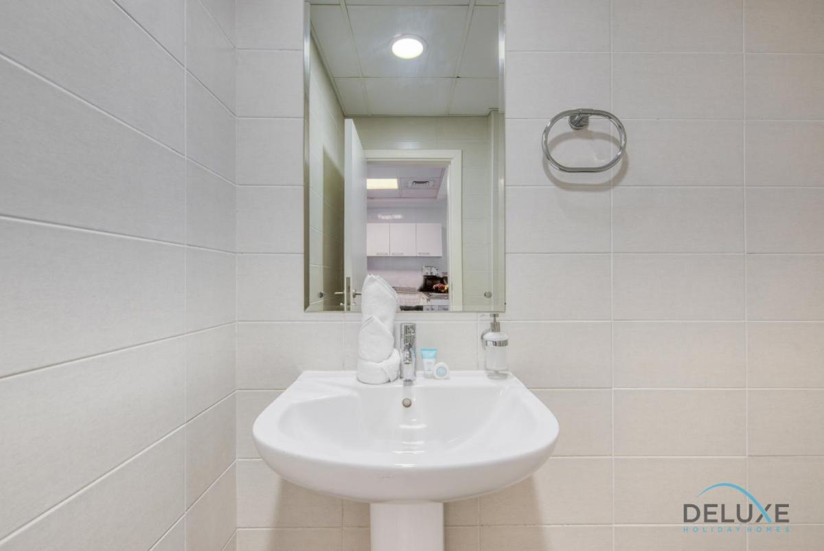 Charming 1BR at Al Khail Heights Al Quoz by Deluxe Holiday Homes - Housity