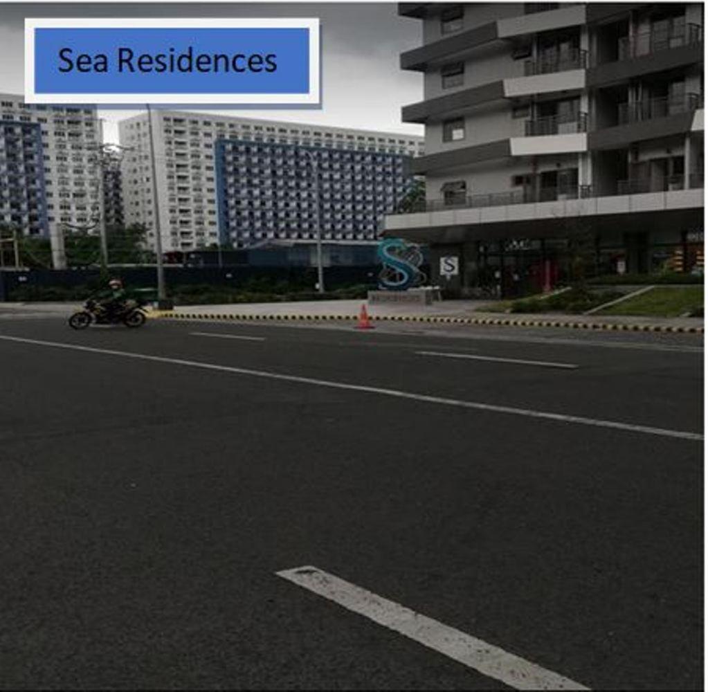 Staycation Condo at MOA with Jacuzzi amenities 327 - Housity