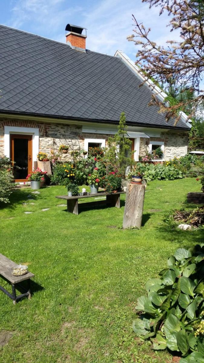Penzion Na koštěti - pejsci zdarma - Housity