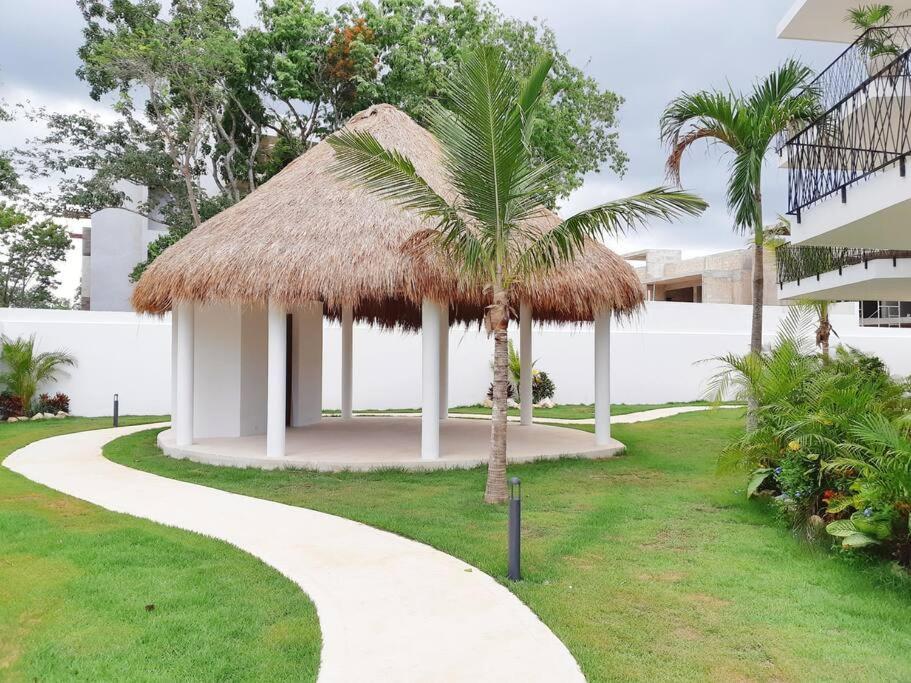 Suitetrails - Neem 26 Jungle Loft with Private Rooftop and Jacuzzi