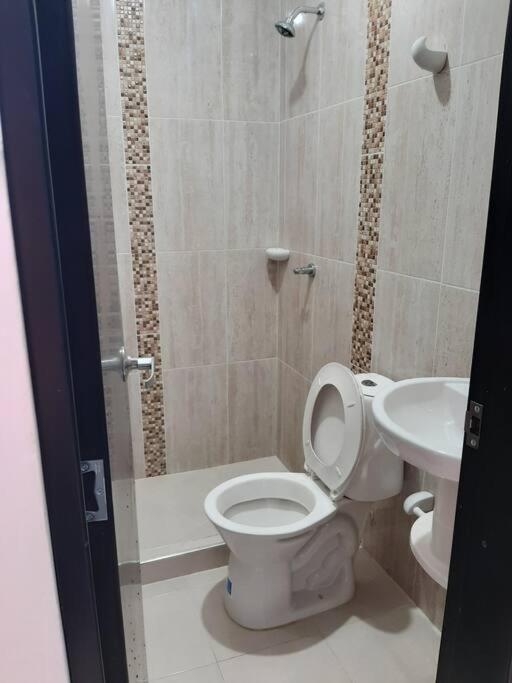 Casa bien ubicada y con todas las comodidades - Housity