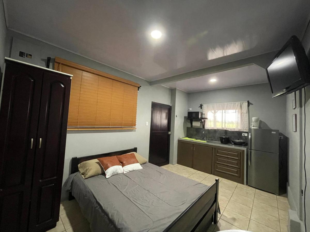 Suitetrails - Beautiful & Economic Apartment in La Fortuna Town