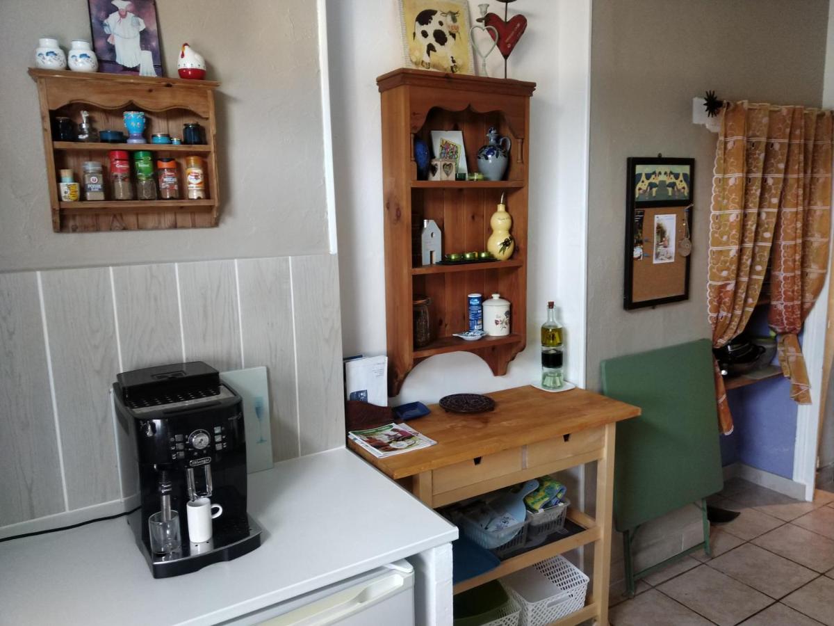 Cute 1-bed cottage with view across park. - Housity