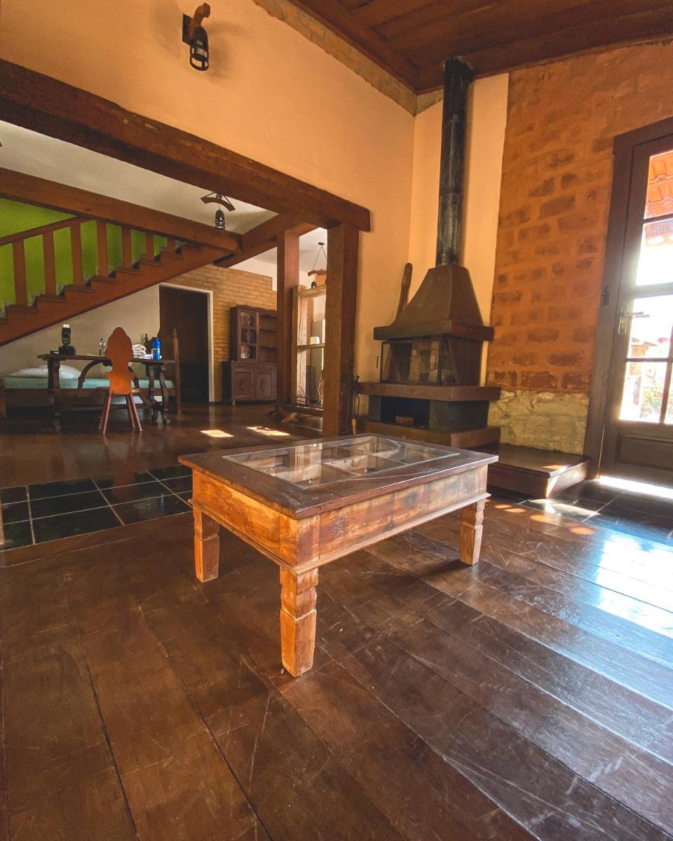 Em tiradentes, Minas Gerais, CASA TÍPICA E ESPAÇOSA EM TERRENO ARBORIZADO - Housity
