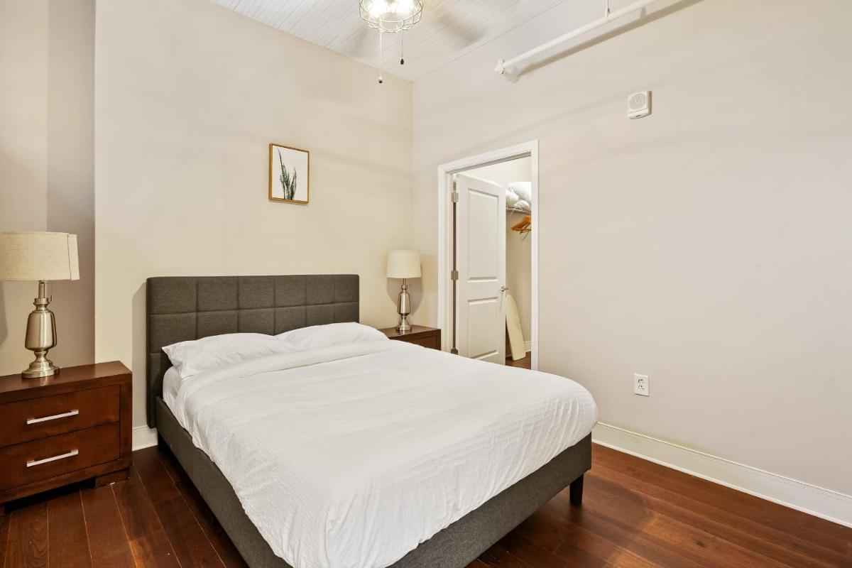 Modern Upscale 2BR  in Carson by Stay Gia - Housity