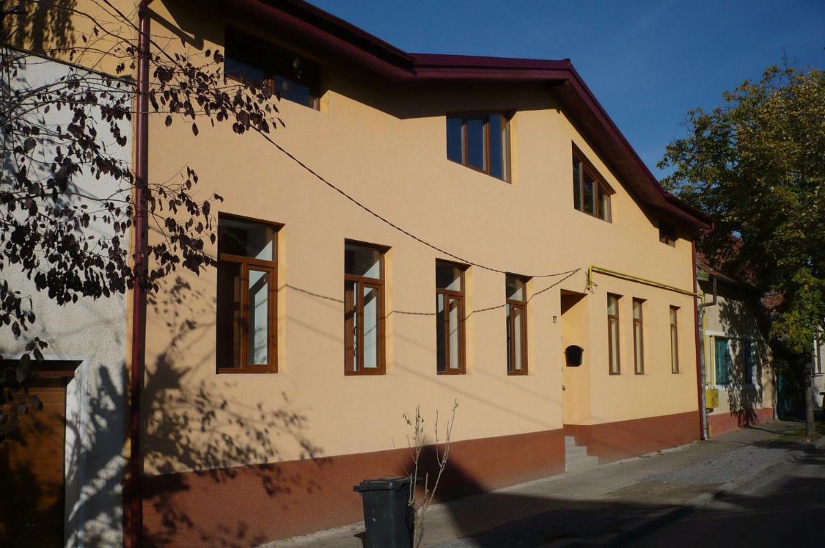 Apartment Cozia - Housity